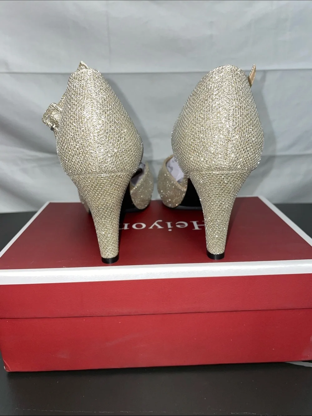 HEIYOM GOLD GLITTER T STRAP PLATFORM PUMPS FTL-08-128
